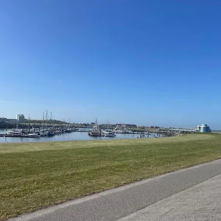 Mantelmoewe By Interhome