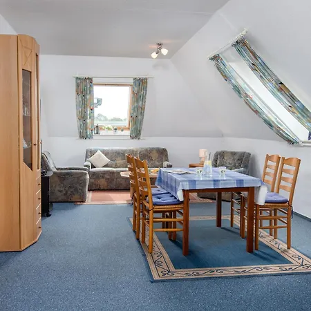 Mantelmoewe By Interhome *